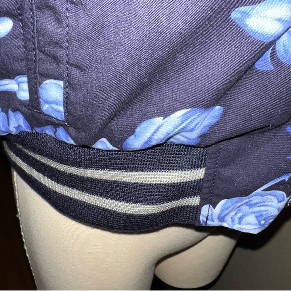 GAP Blue and Gray Bomber Jacket with Ribbed Details - Picture 4 of 9